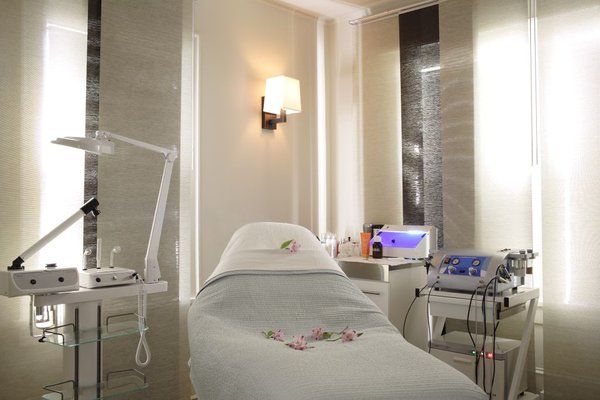 medical spa bed and room